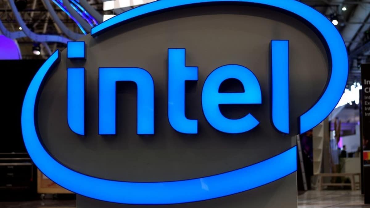 intel reveals-details-on-its-plans-to-make-chip-for-ai-computing-by-2025-against-rivals-nvidia,-amd